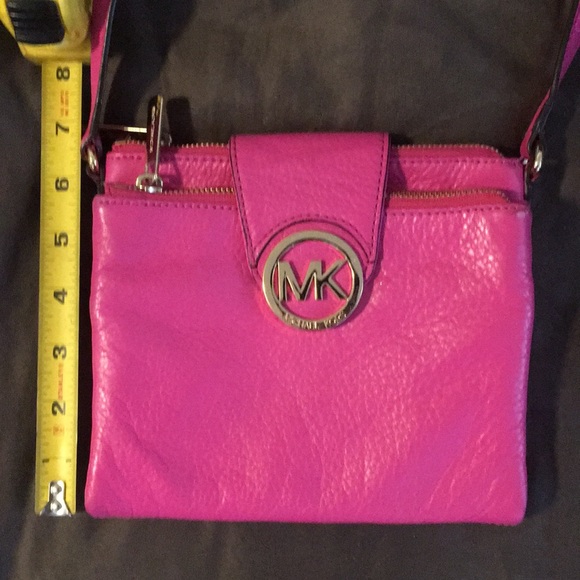 Michael Kors across body - Picture 8 of 8